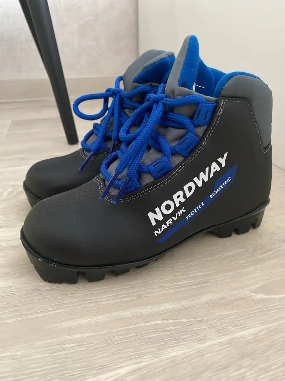 Лыжные ботинки 32 размер - Спортивный инвентарь (Барахолка) в Чебоксары