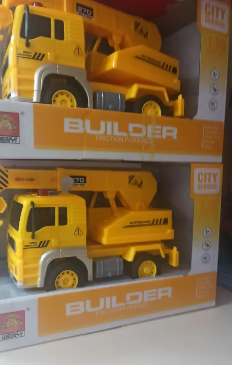 Парковка с машинками и кран свет звук - Барахолка в Чебоксары