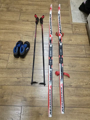 Комплект лыж размер ботинок 36 - Коллекционирование в Чебоксары