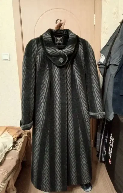 Зимнее утепленное пальто 90-х, размер 54 - Сумки в Чебоксары