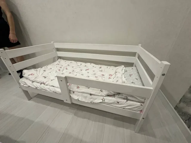 Продам детскую кровать с матрасом 160*80 - Велосипеды в Чебоксары