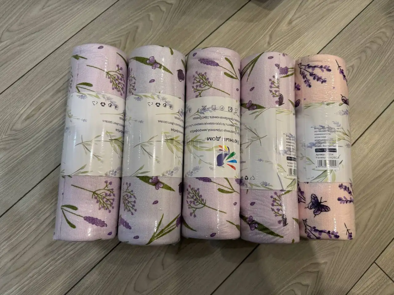 Мужские и женские футболки, носки, лосины, полотенца и подарочные упаковки - Мужская и женская одежда (Одежда) в Чебоксары