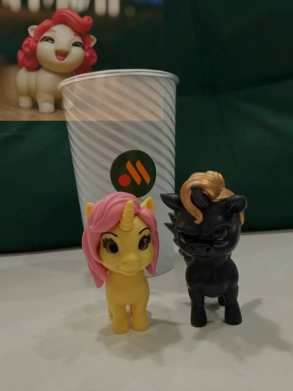 Обмен единорога и черного на пухляшку зифи - Барахолка в Чебоксары