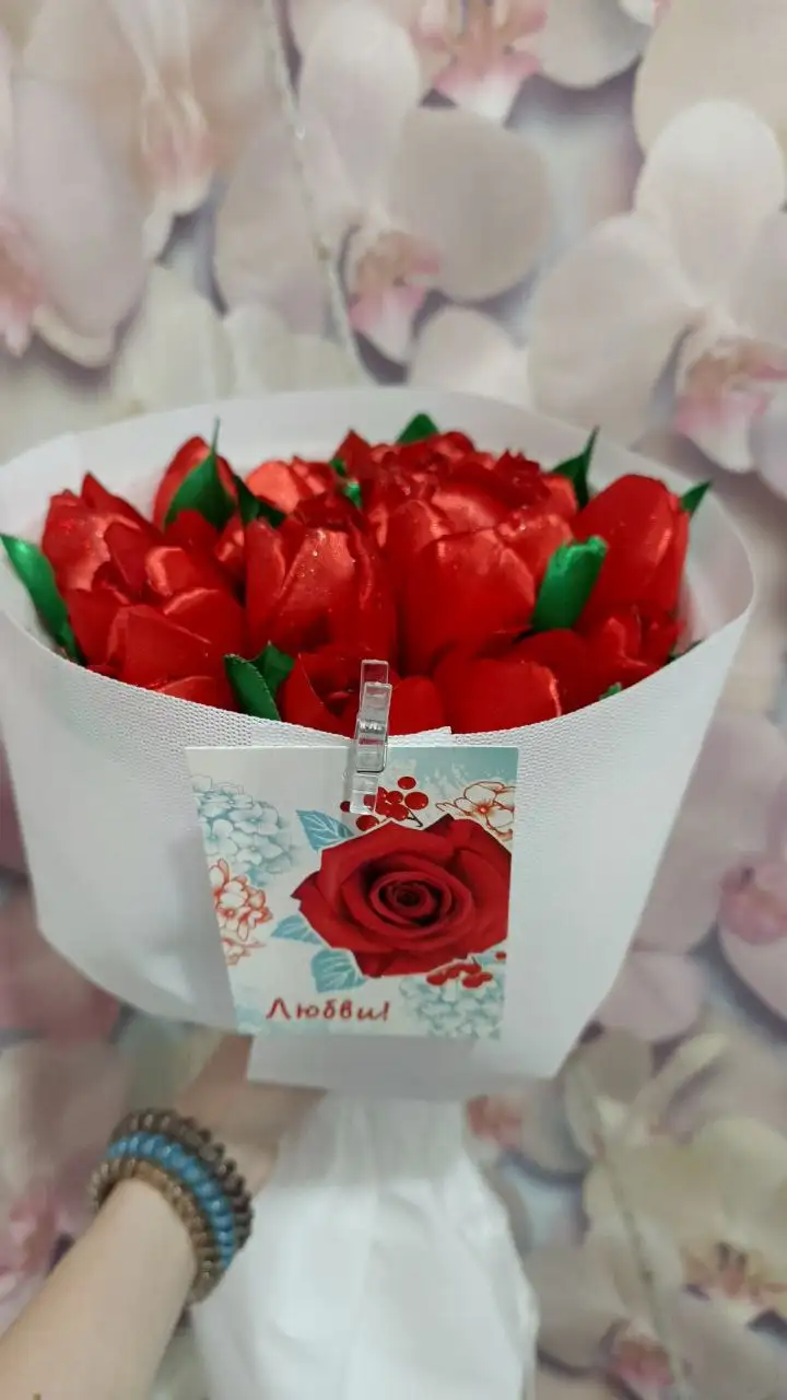 Букет из 15 атласных тюльпанов с блестяками - Цветы (Барахолка) в Чебоксары