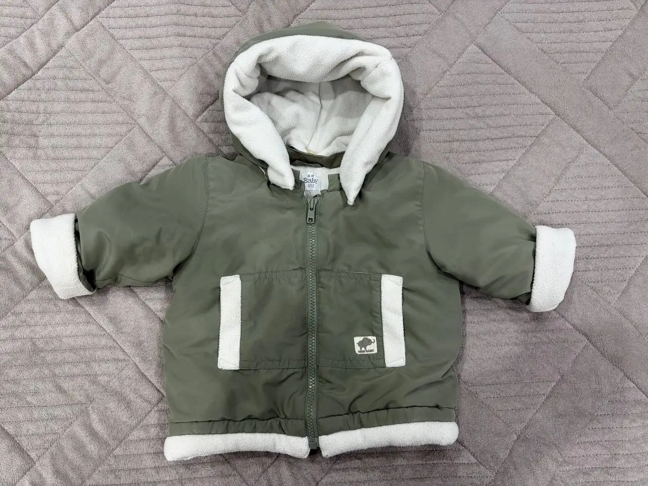 Демисезонная куртка для мальчика 80 размера HM - Детская одежда (Одежда) в Чебоксары