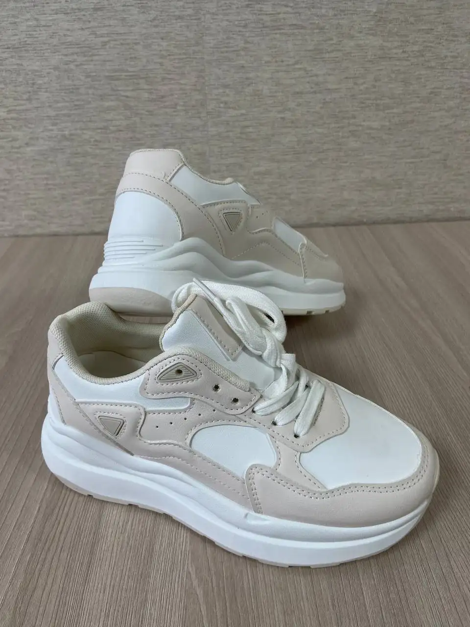 Женские кроссовки и кеды новые - Обувь (Одежда) в Чебоксары