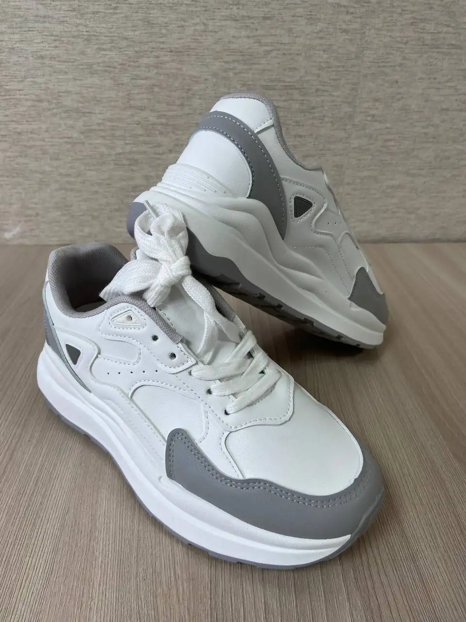 Женские кроссовки и кеды новые - Обувь (Одежда) в Чебоксары