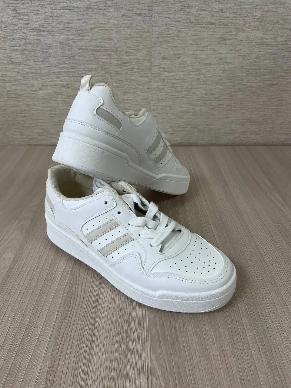 Женские кроссовки и кеды новые - Обувь (Одежда) в Чебоксары