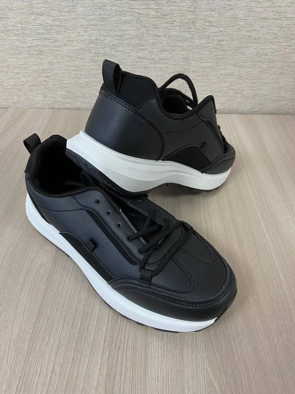 Женские кроссовки и кеды новые - Обувь (Одежда) в Чебоксары