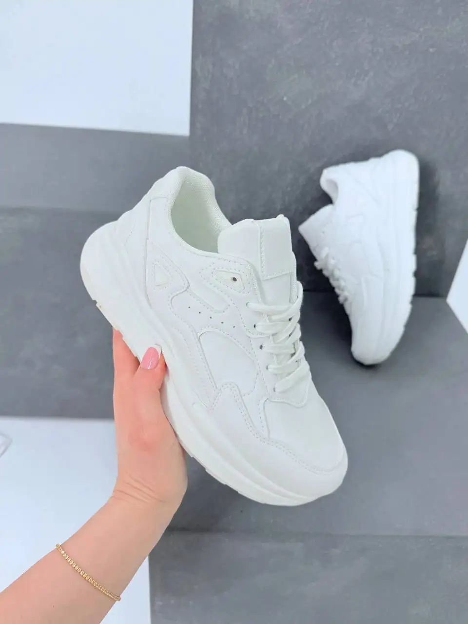 Женские кроссовки и кеды новые - Обувь (Одежда) в Чебоксары