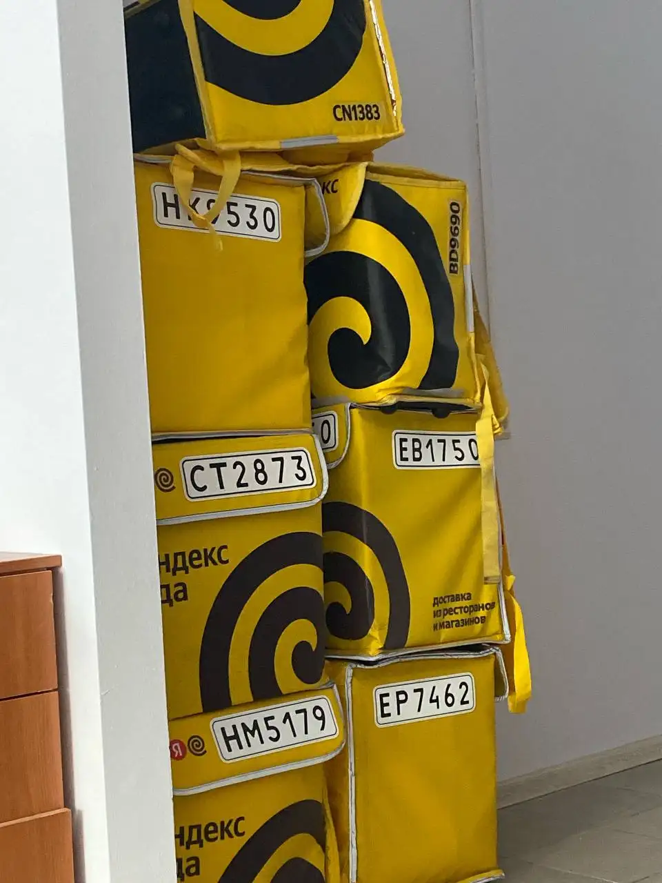 Продажа сумок из доставки в Чебоксарах - Сумки (Барахолка) в Чебоксары