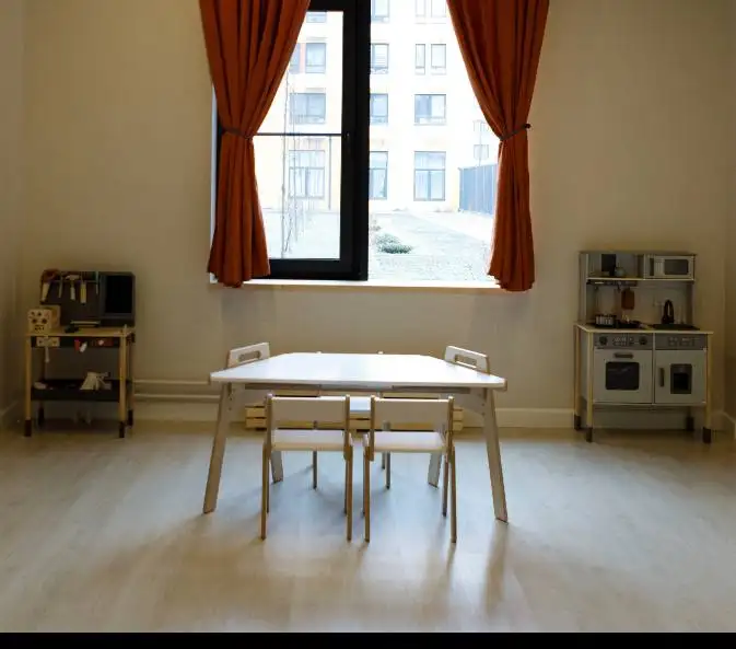 Растущая парта трапеция и стул - Детская мебель (Товары для детей) в Чебоксары