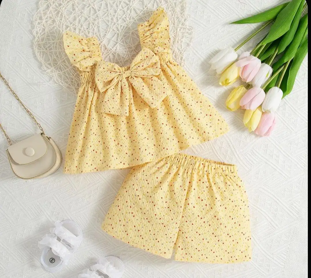 Яркий костюмчик для девочки с шортами, размер 100 - Детская одежда (Одежда) в Чебоксары