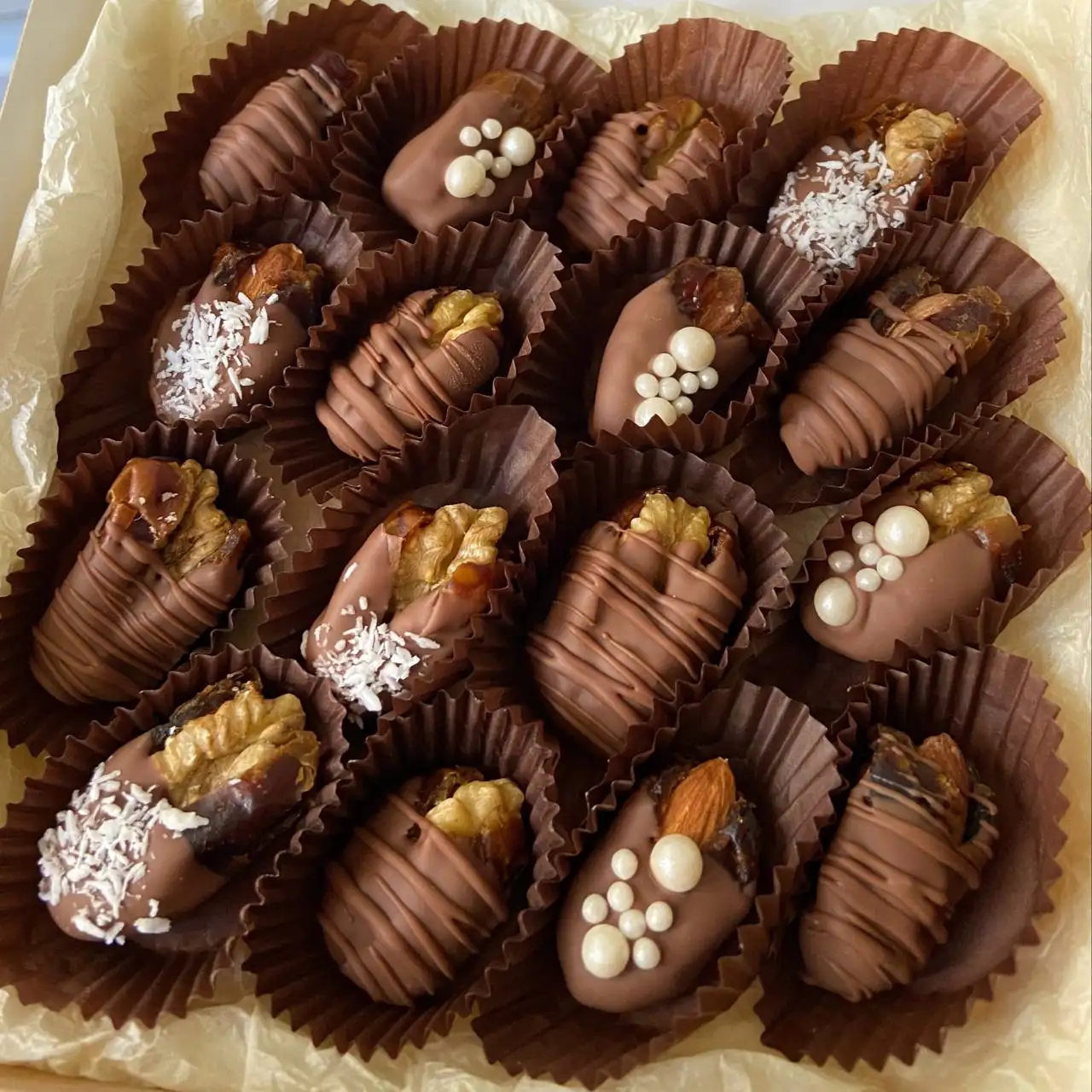 Клубника и финики в бельгийском шоколаде - Продукты питания (Барахолка) в Чебоксары