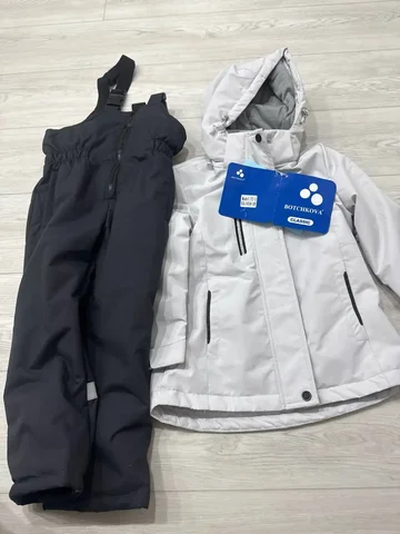 Продажа нового демисезонного комбинезона рост 110 - Спортивная одежда в Чебоксары