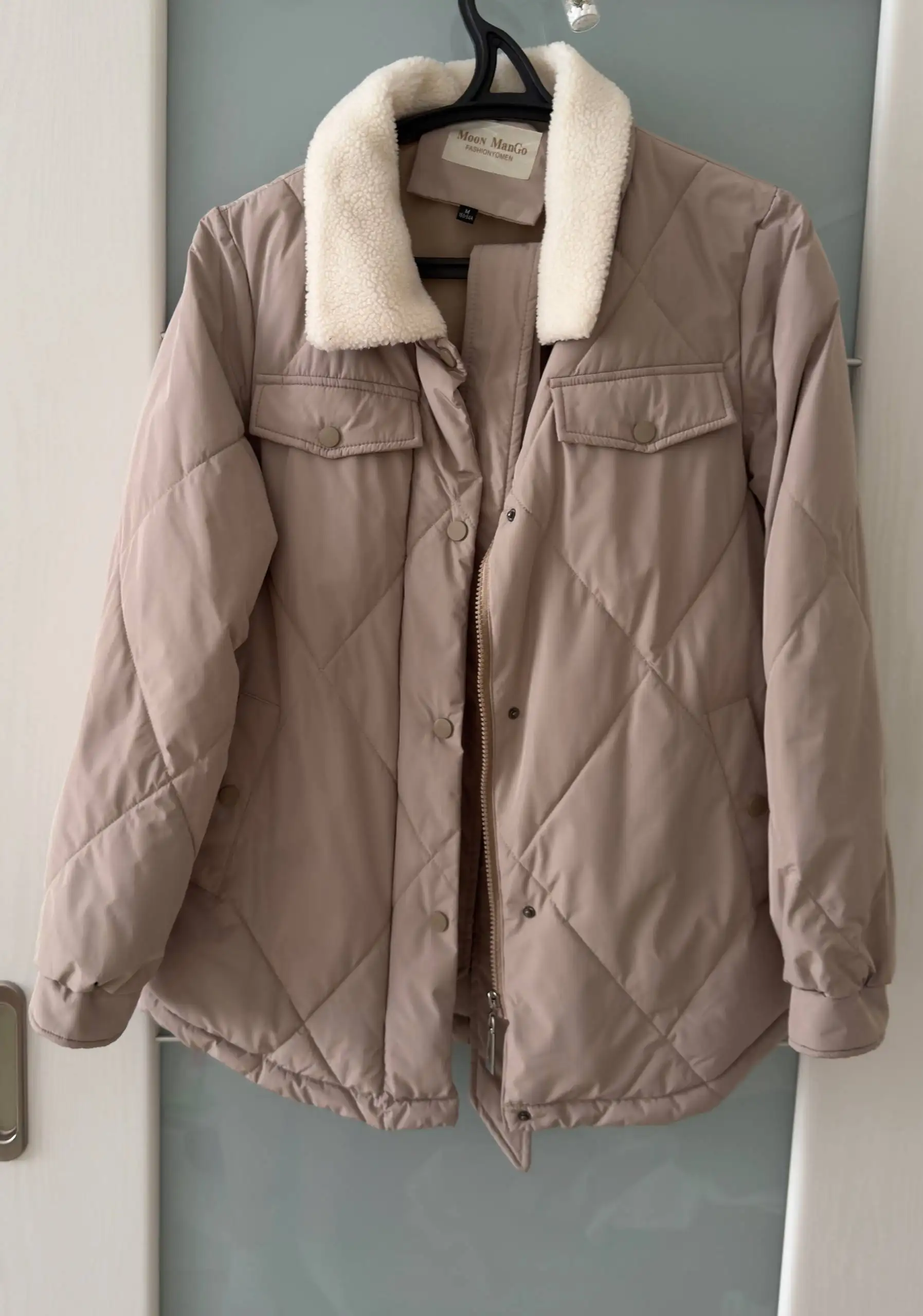 Женская верхняя одежда 44-46 размера - Верхняя одежда (Одежда) в Чебоксары