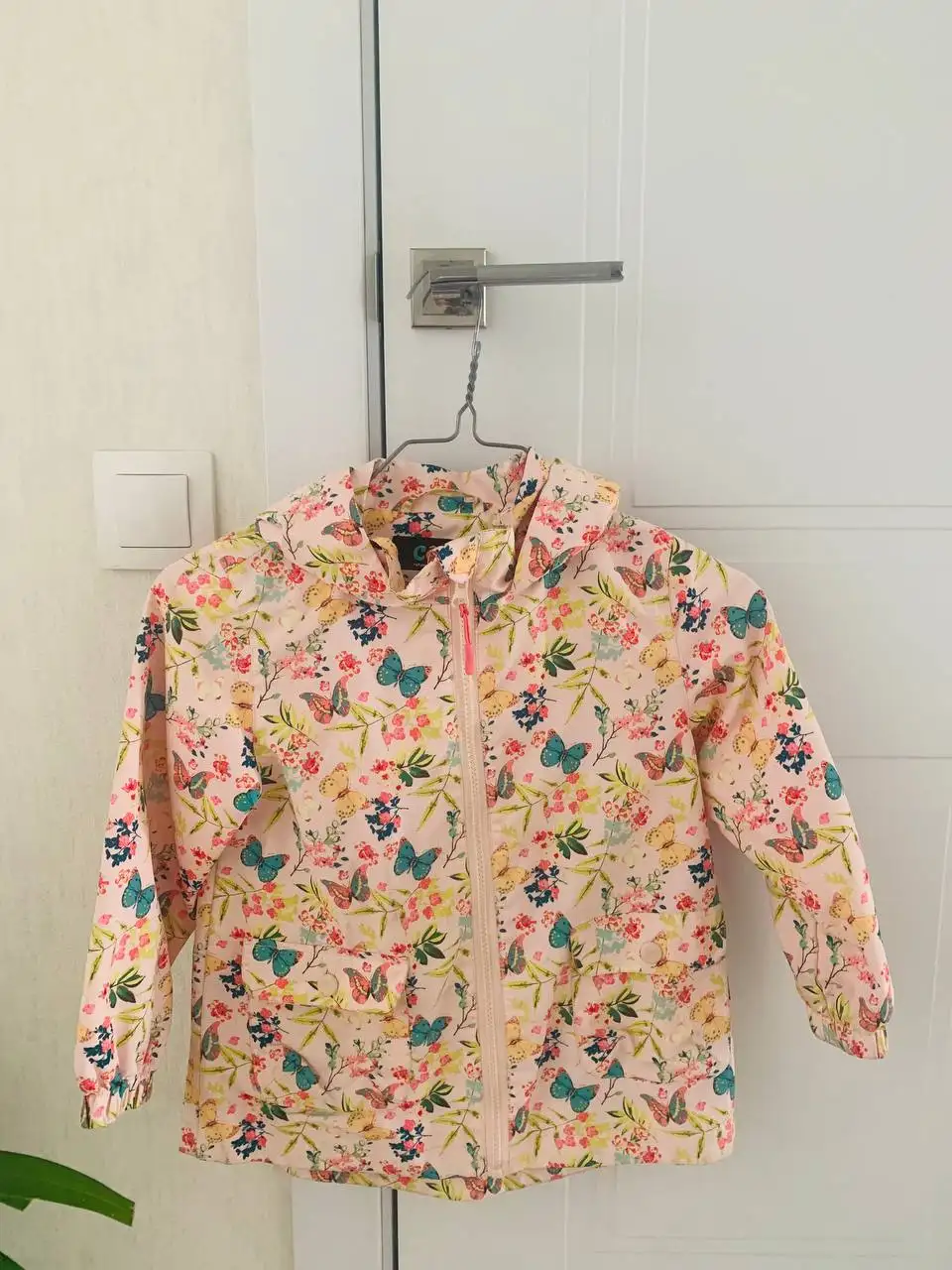 Детская ветровка размер 116 - Детская одежда (Одежда) в Чебоксары