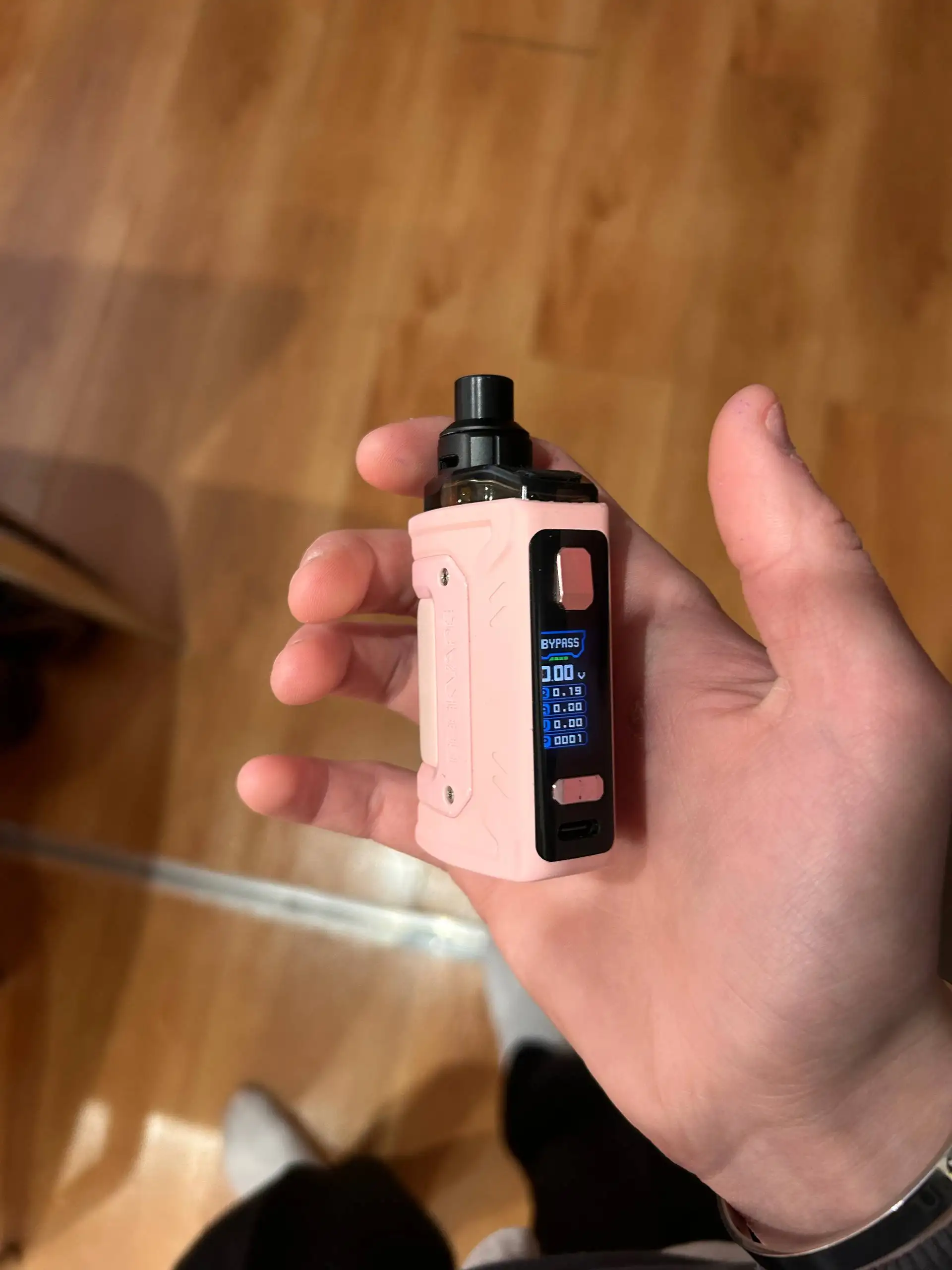 Продам Aegis Hero 2 с жижей - Вейпы (Электроника) в Ярославль