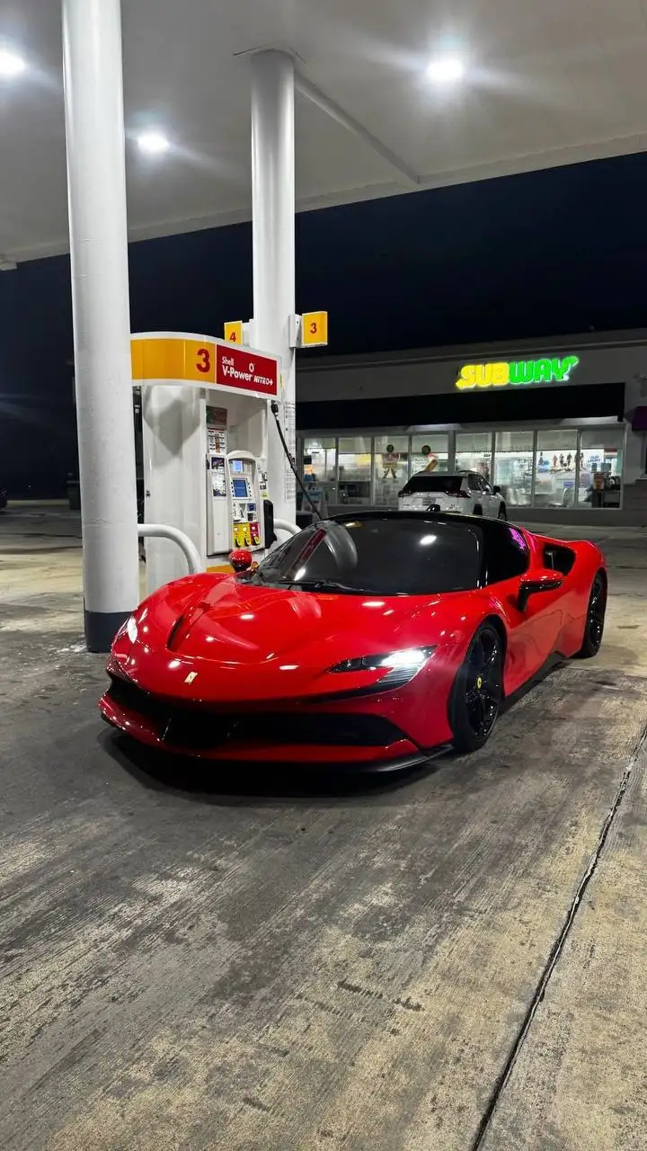 Ищу Ferrari SF90 Stradale - Легковые автомобили (Авто) в Братск