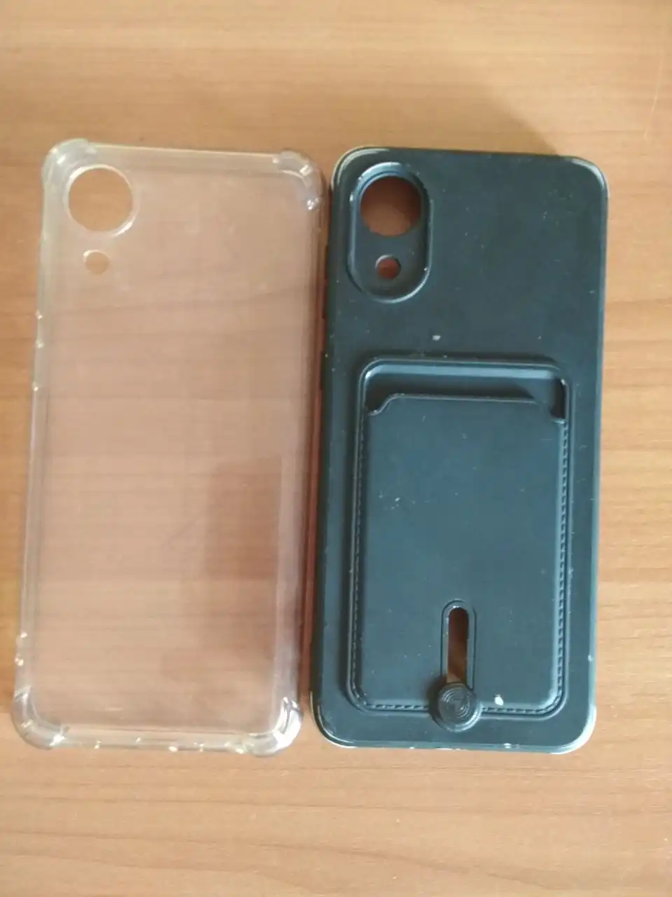 Продам два чехла на Samsung Galaxy A03 Core