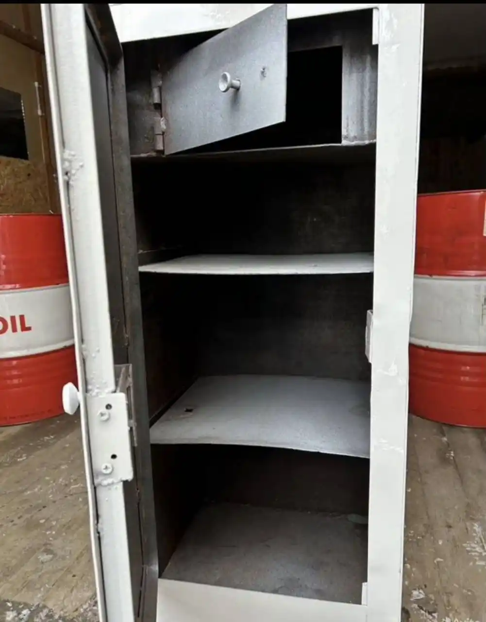 Продаю сейф б/у