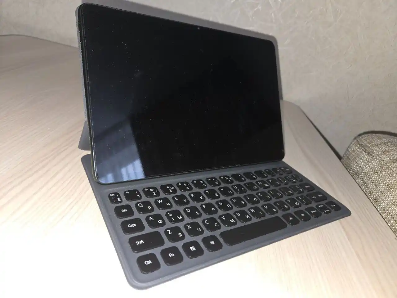 Продажа телефона и планшета