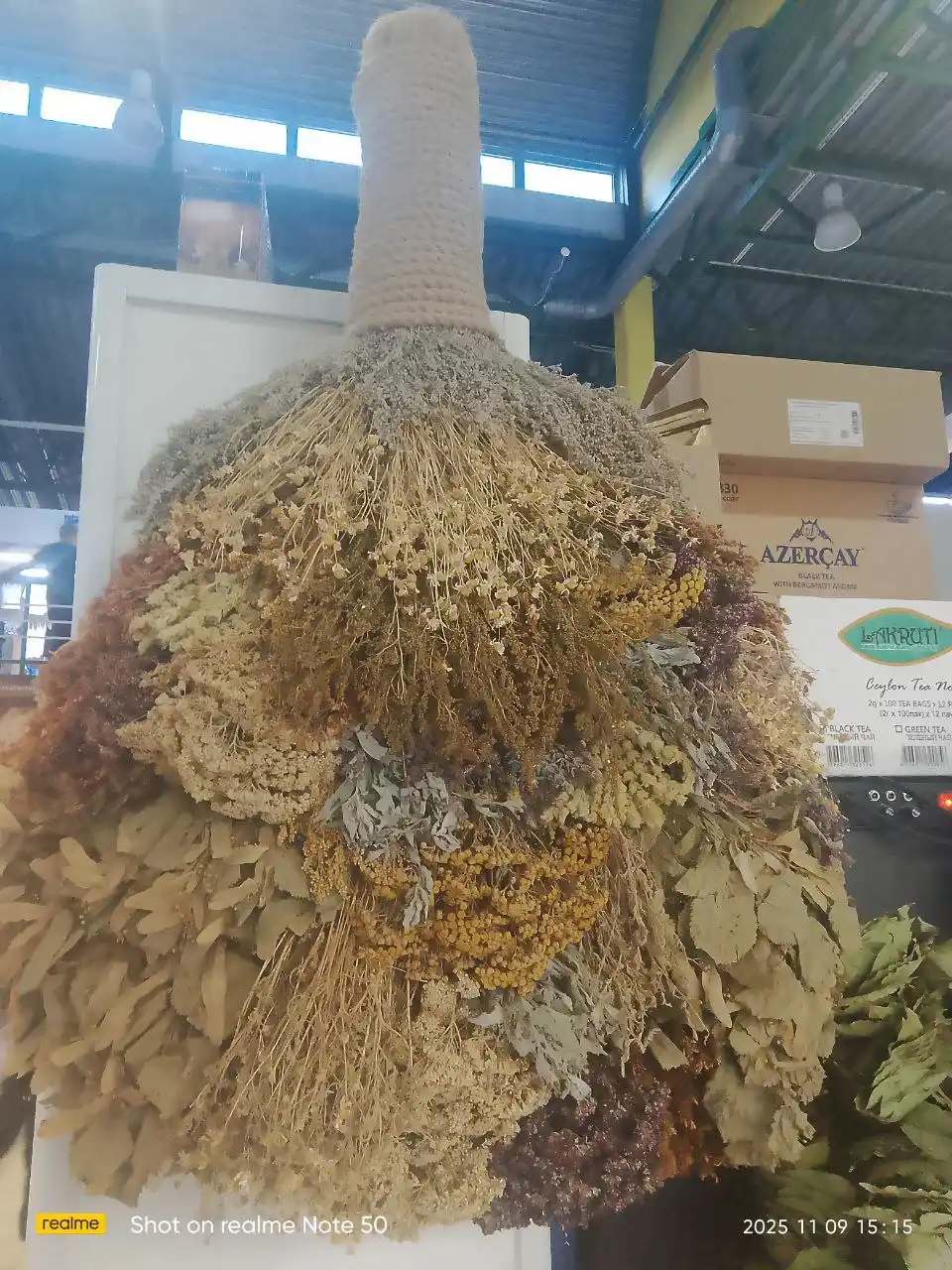 Веники и травы для бани и чая