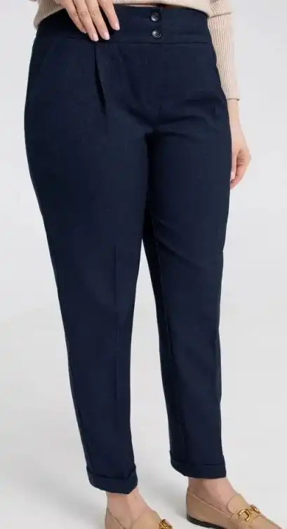 Продам новый брючный костюм