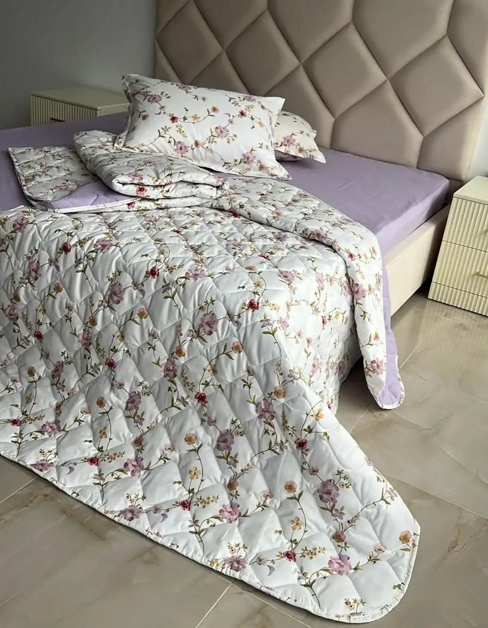 Полуторные наборы с облегченными одеялами из полисатина - Постельное белье (Барахолка) в Нижневартовск