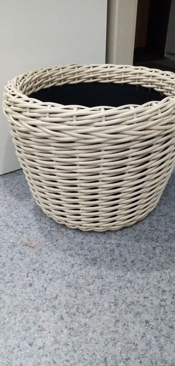 Кашпо и горшочки для комнатных и уличных цветов - Для дома и дачи (Барахолка) в Излучинск