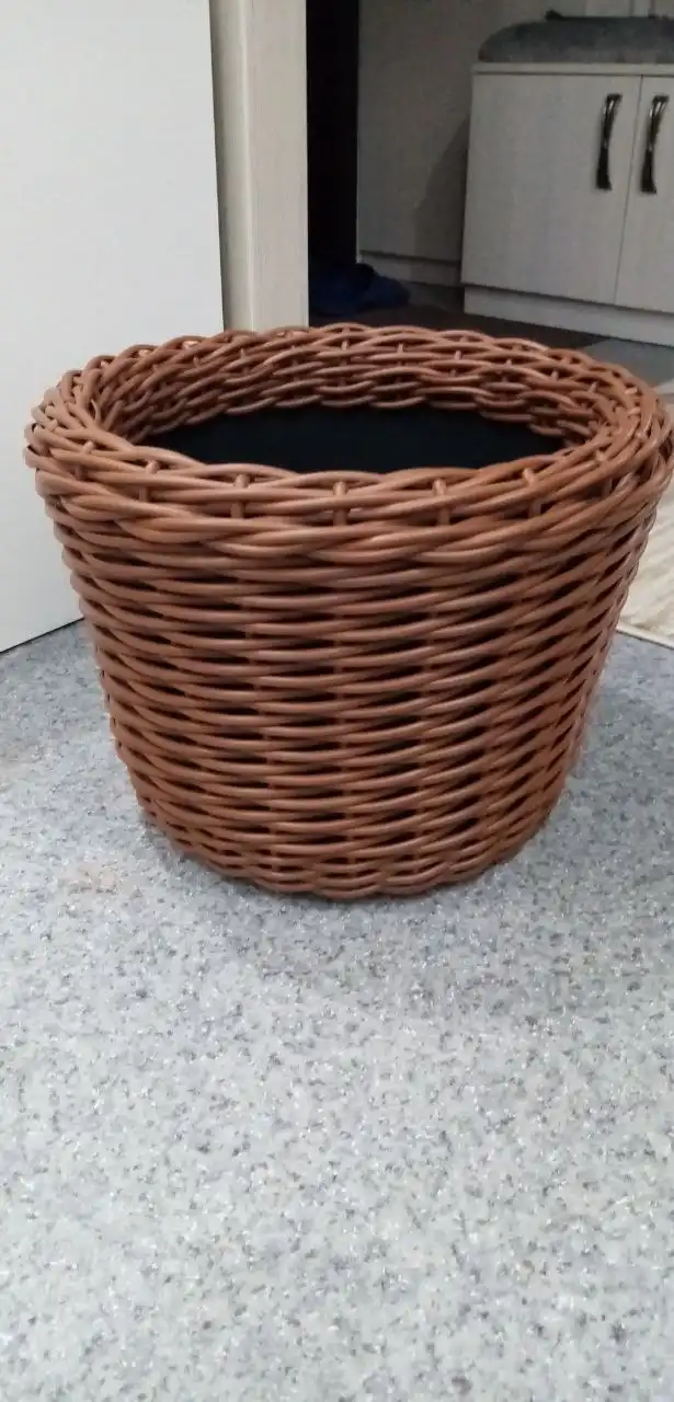 Кашпо и горшочки для комнатных и уличных цветов - Для дома и дачи (Барахолка) в Излучинск