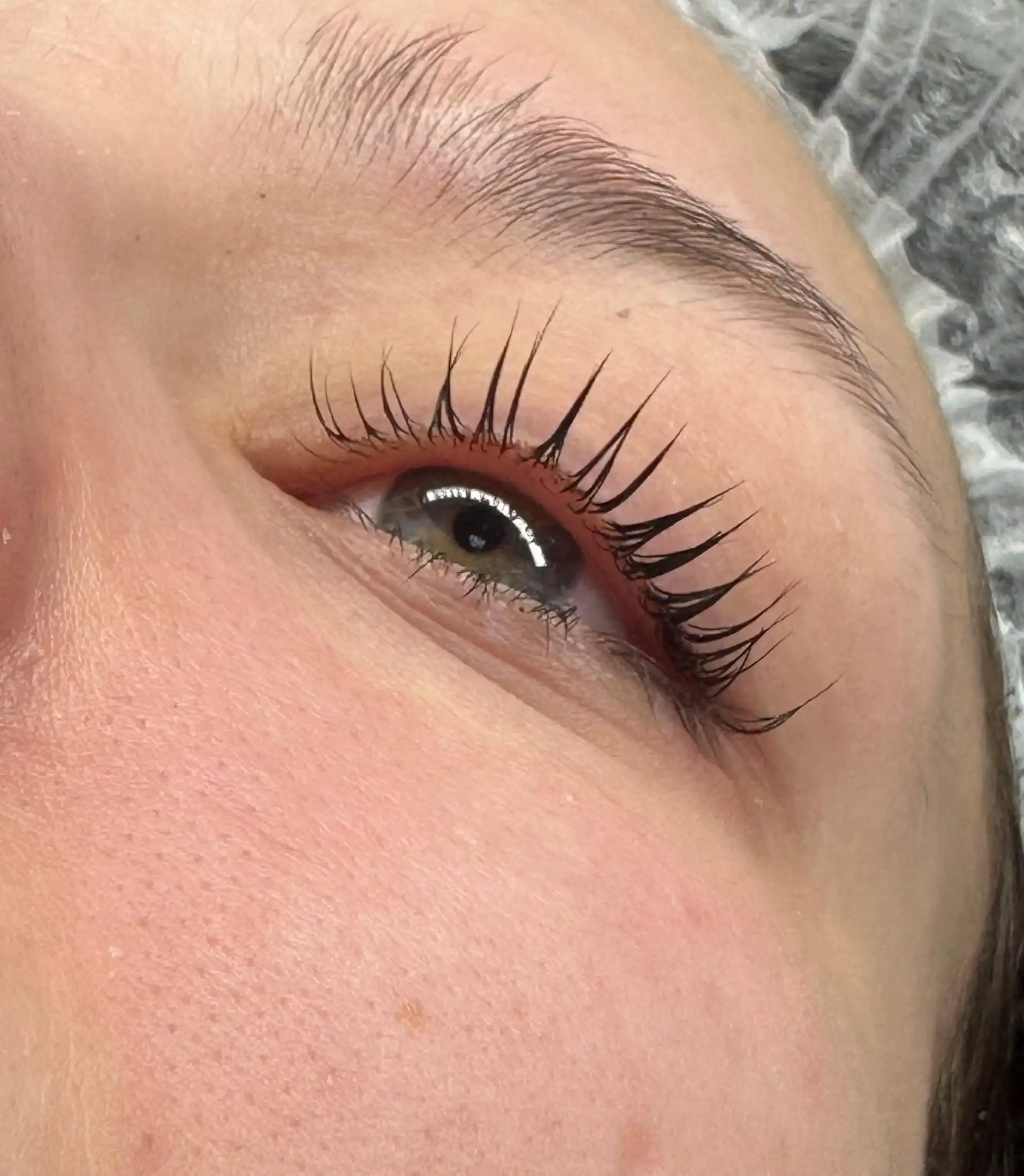 Студия красоты Beuteos Room в ТЦ Европа Сити - Красота (Услуги) в Нижневартовск