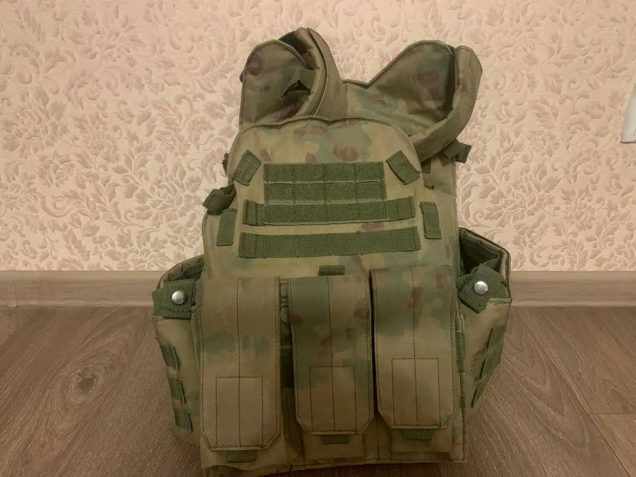 Продам бронежилет в мох для страйкбола - Страйкбол (Хобби и отдых) в Нижневартовск