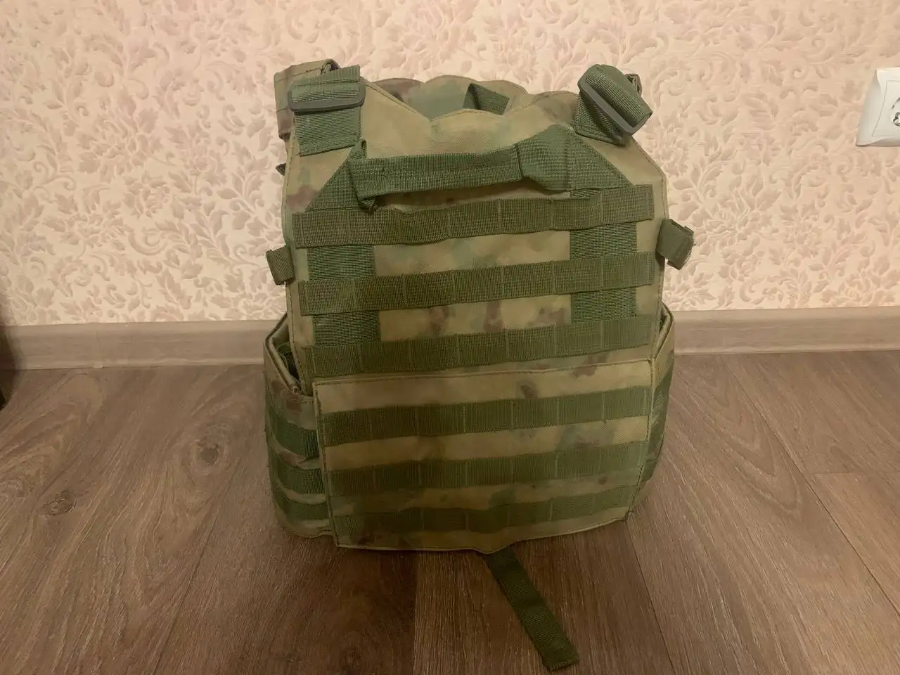 Продам бронежилет в мох для страйкбола - Страйкбол (Хобби и отдых) в Нижневартовск