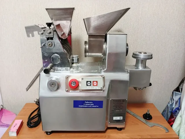 Продам аппарат для лепки пельменей и вареников - Двери в Нижневартовск
