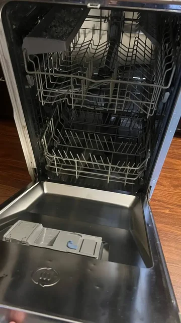 Продам посудомойку на запчасти или ремонт - Двери в Нижневартовск