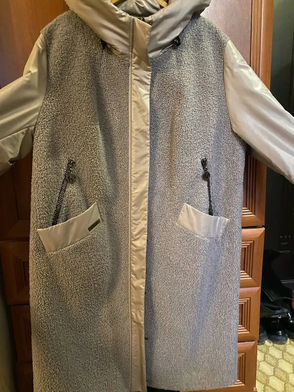 Продам женское демисезонное пальто - Женская одежда (Одежда) в Нижневартовск