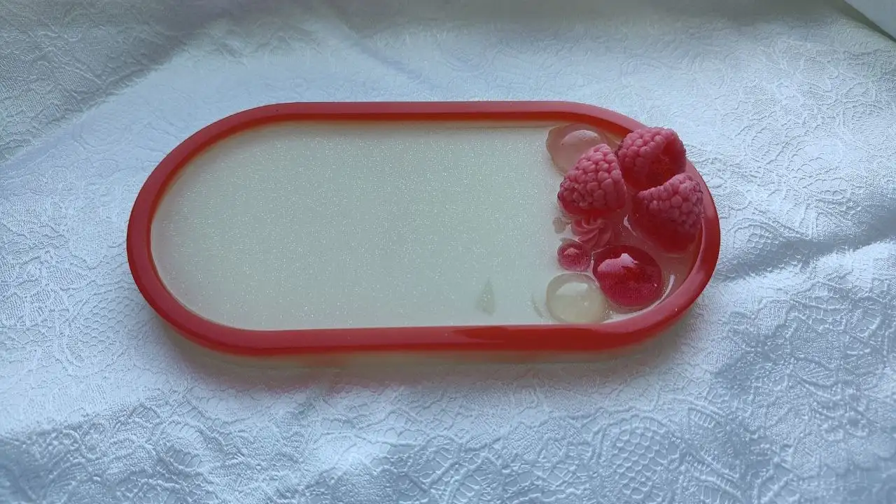 Уникальная тарелочка малиной из эпоксидной смолы для мелочей и украшений - Ручная работа (Барахолка) в Нижневартовск