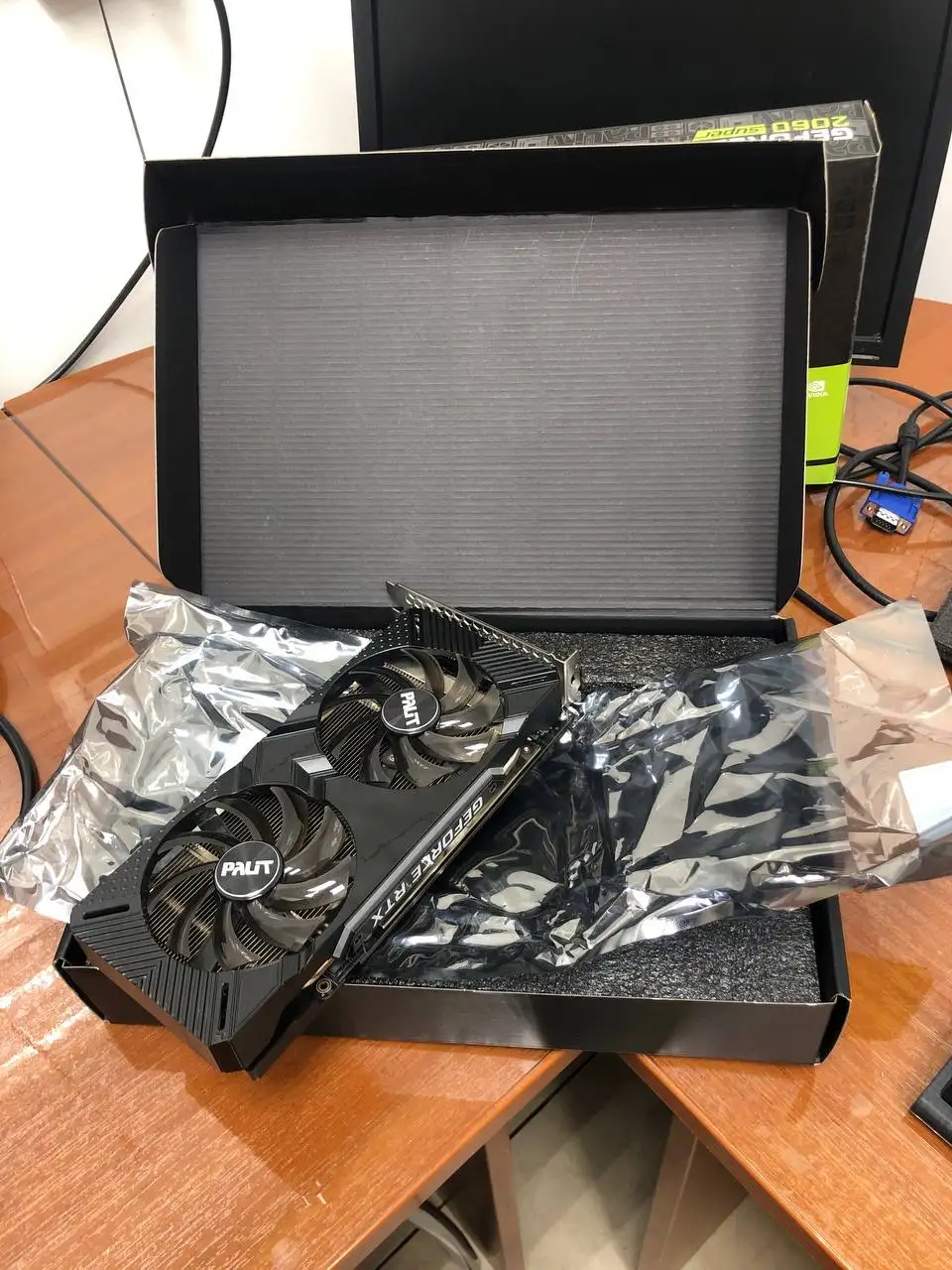 Распродажа б/у видеокарт и комплектующих - Компьютерные комплектующие (Электроника) в Нижневартовск