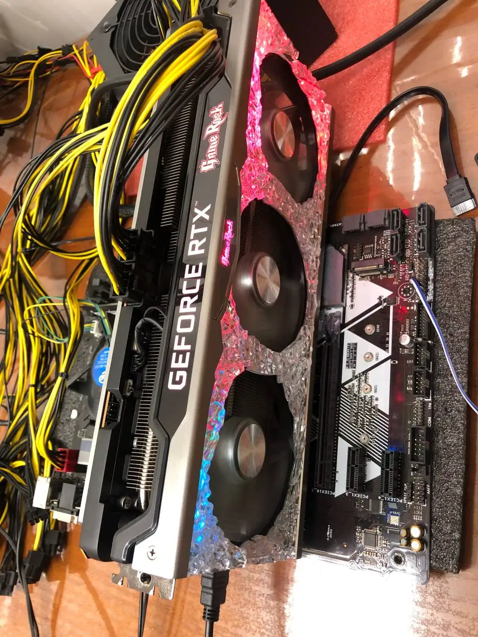 Распродажа б/у видеокарт и комплектующих - Компьютерные комплектующие (Электроника) в Нижневартовск