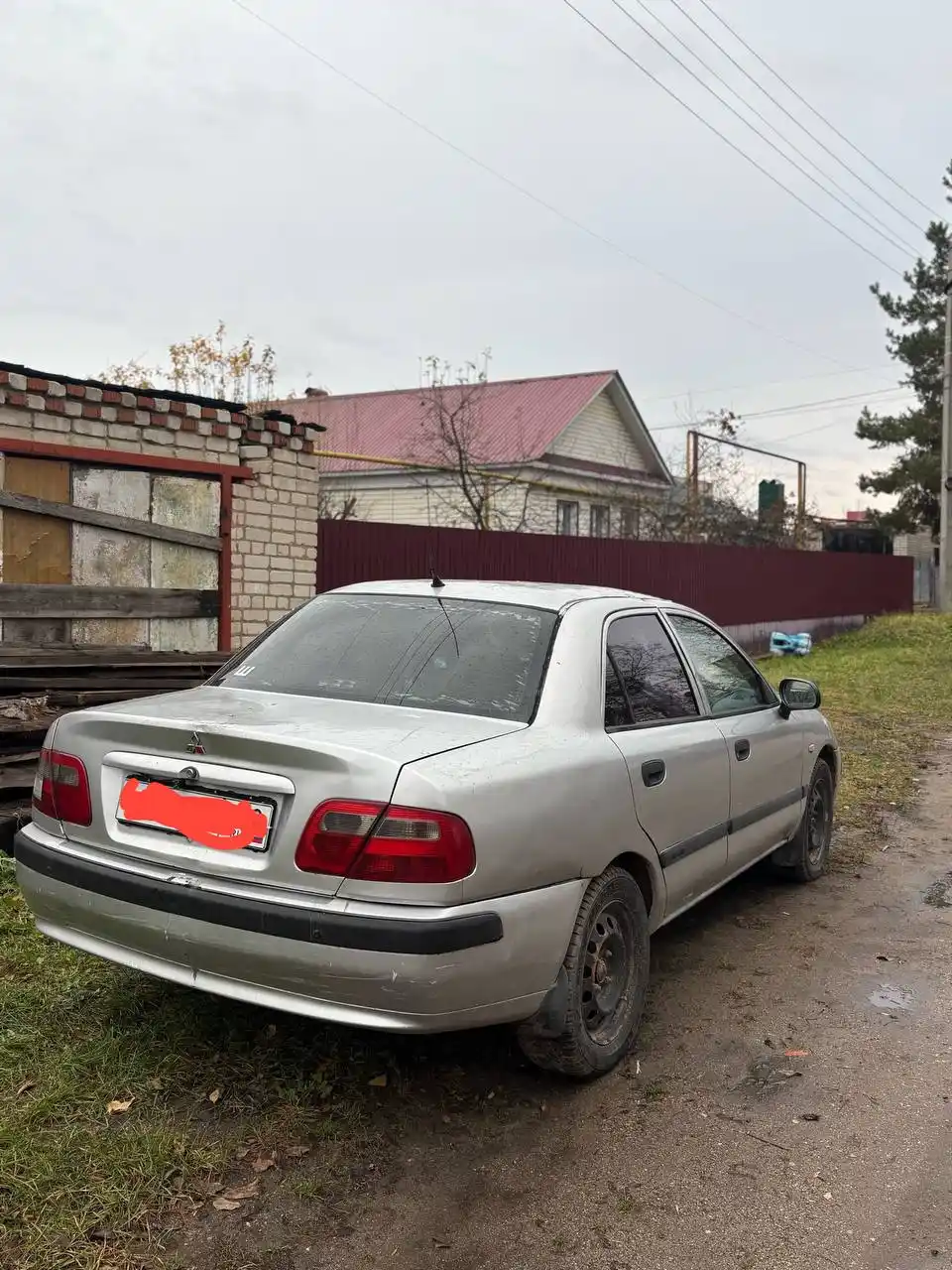 Продам MITSUBISHI CARISMA 2001г