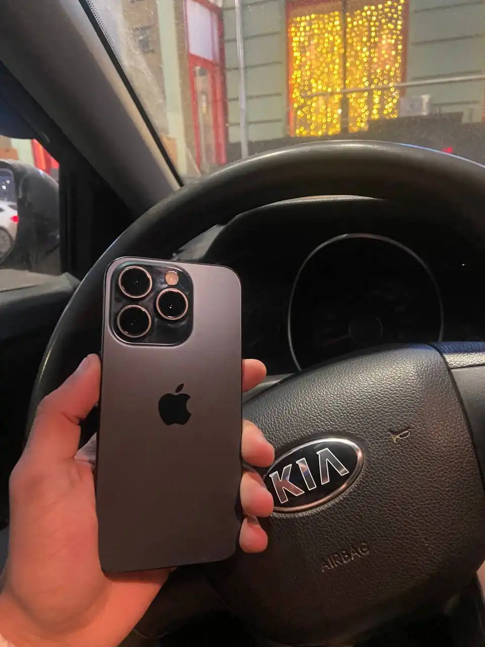 iPhone 15 Pro 256 ГБ в идеальном состоянии