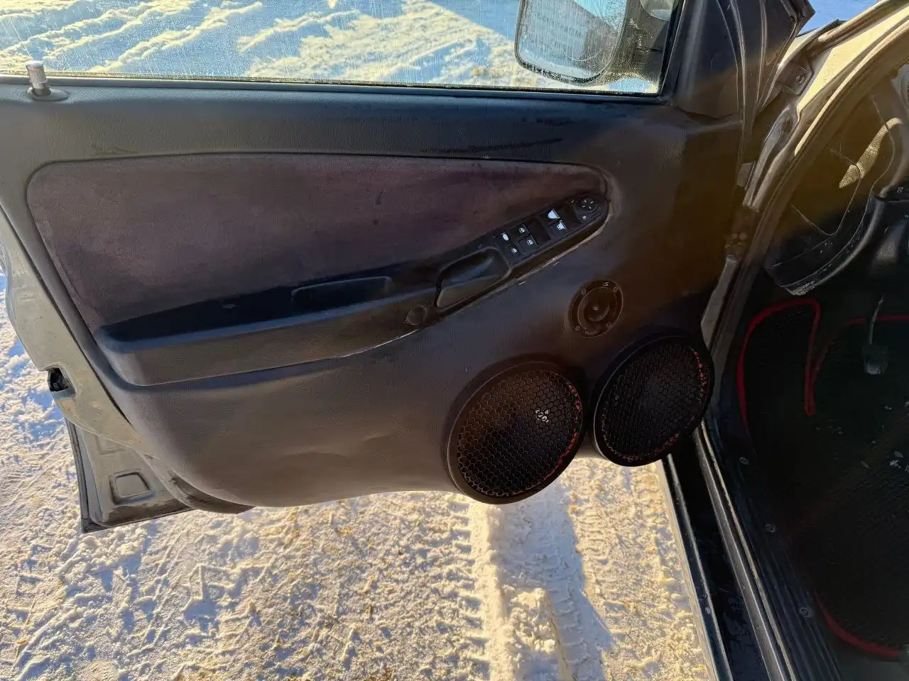 Продам Ладу Калину 2011 года с двигателем 1.6 литра