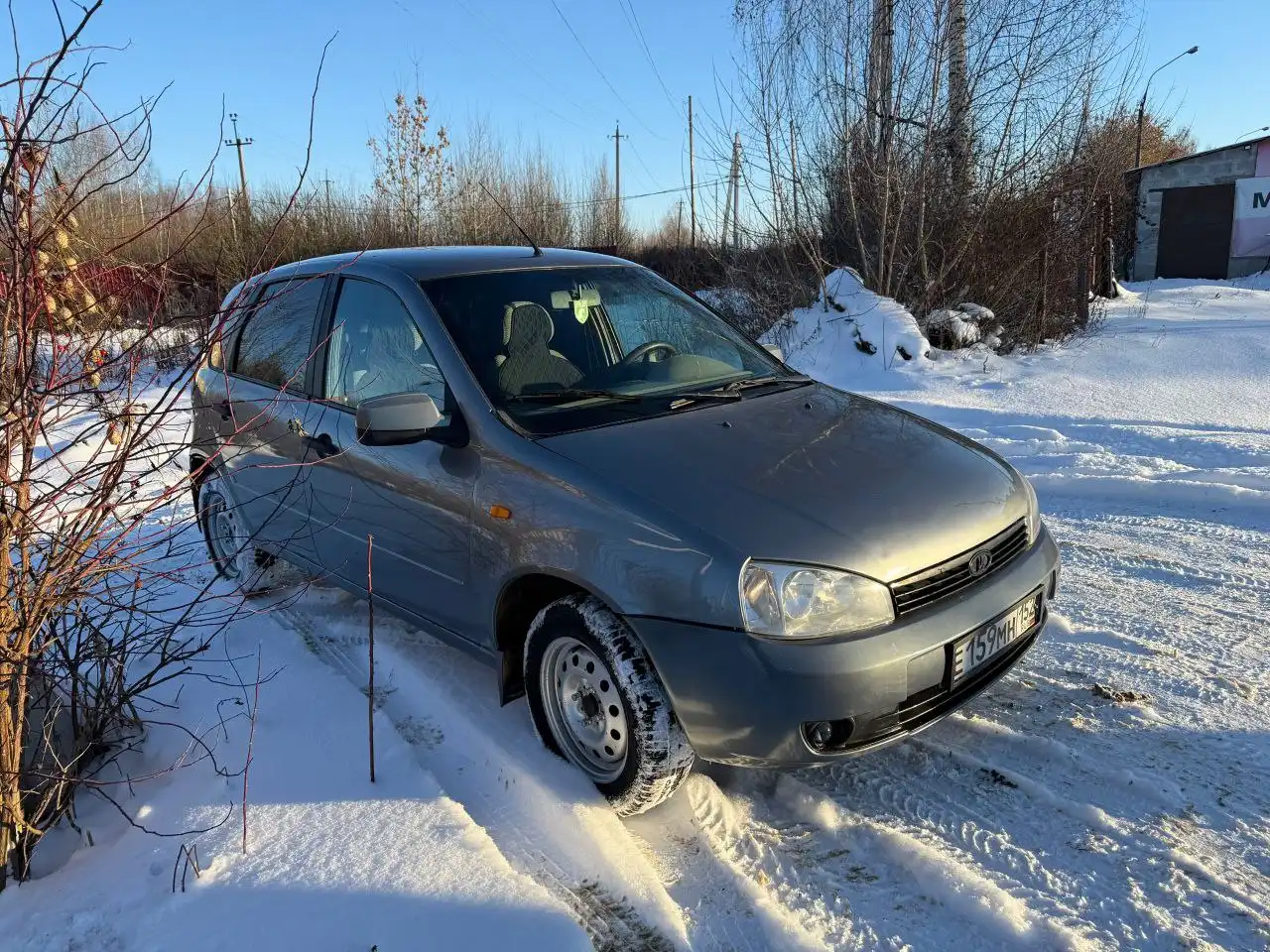 Продам Ладу Калину 2011 года с двигателем 1.6 литра