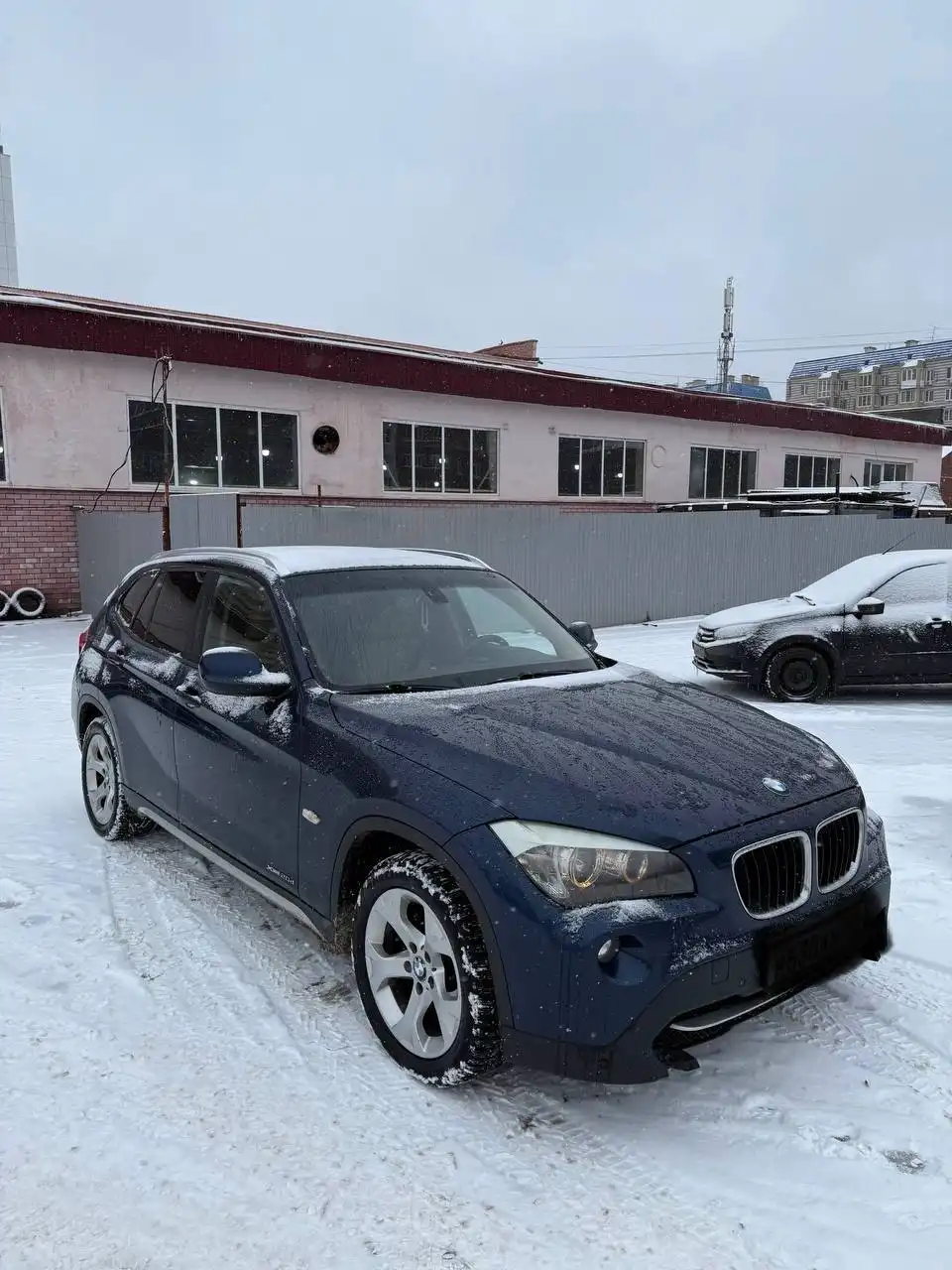 BMW X1 E84 2012 года с полным приводом и автоматической КПП