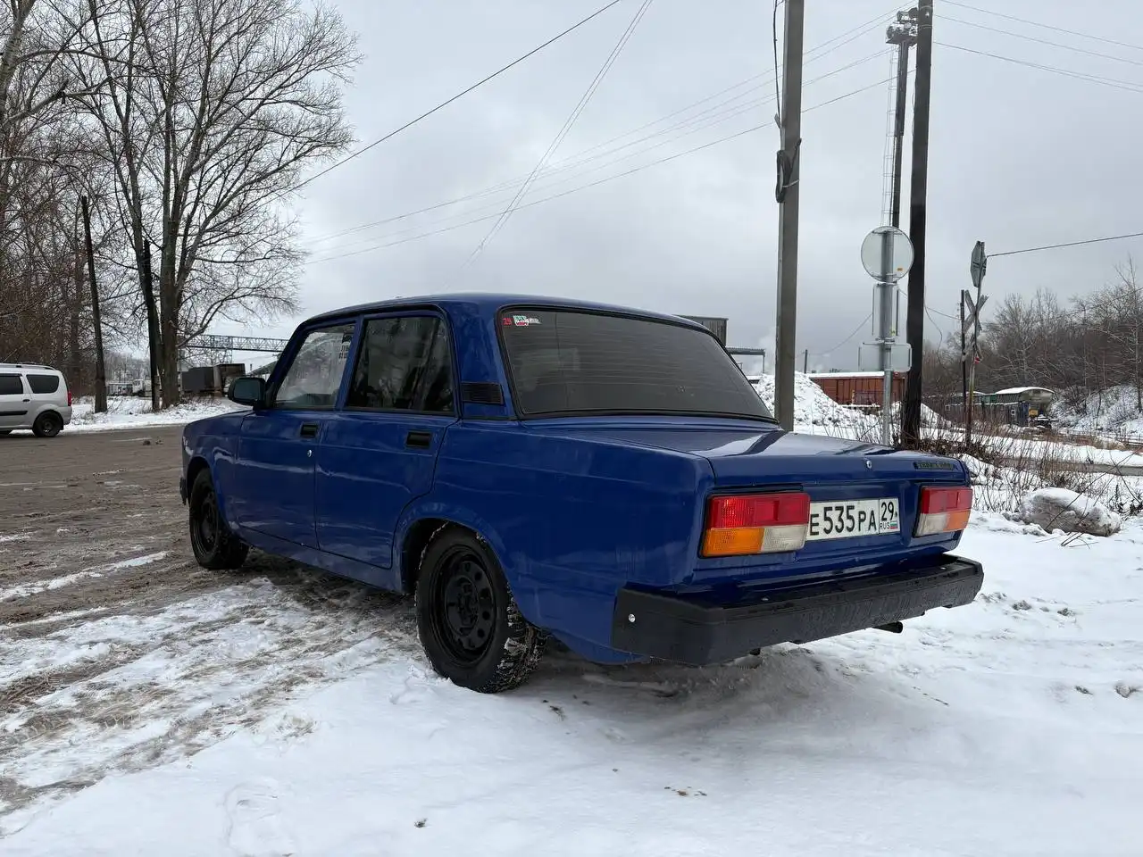 Продажа автомобиля 2006 года с инжектором