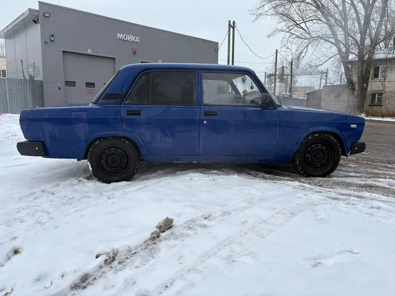 Продажа автомобиля 2006 года с инжектором