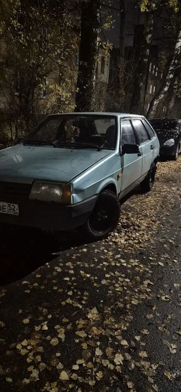 ВАЗ 2109 инжектор, 97 тыс. км, цвет осока, с зимней резиной