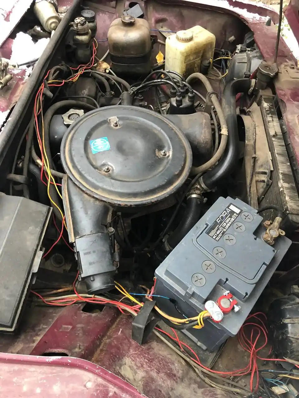 Автомобиль 2003 года на хорошем ходу