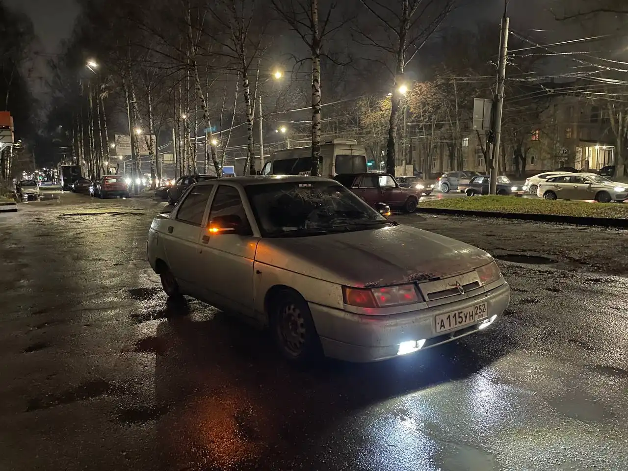 ВАЗ 2110 с приора салоном и ЭУР, требуется ремонт